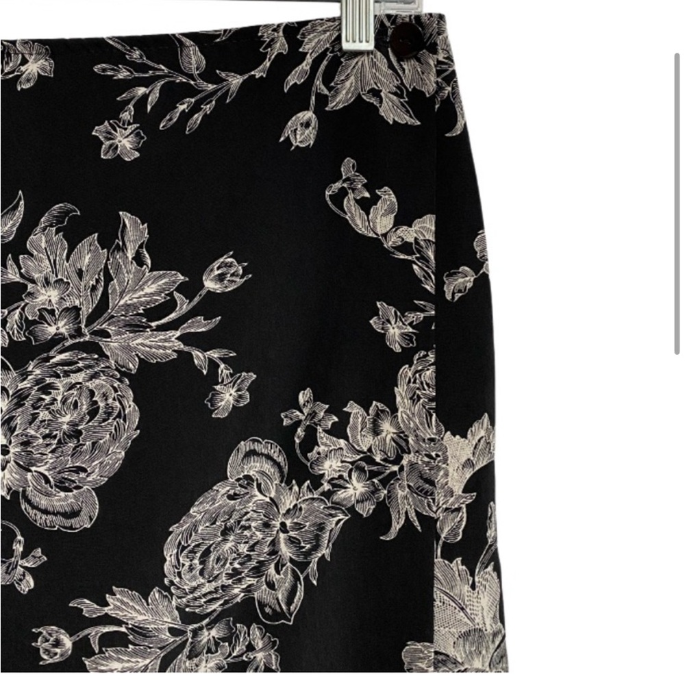 Studio C Black White Floral Wrap Maxi Skirt Size 12 - Picture 3 of 8